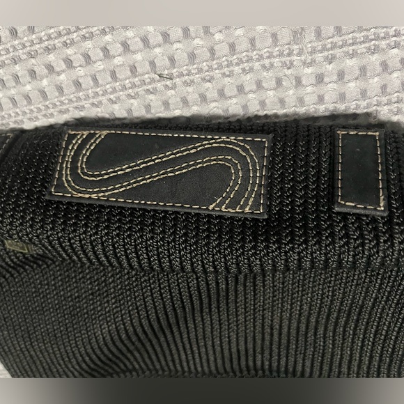 The Sak, hand crochet black hand bag - Picture 3 of 6